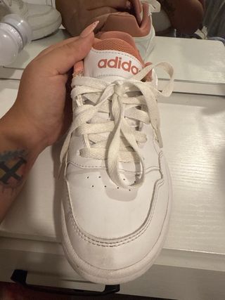 Tenis Adidas Blanco y Salmón Talla 6US