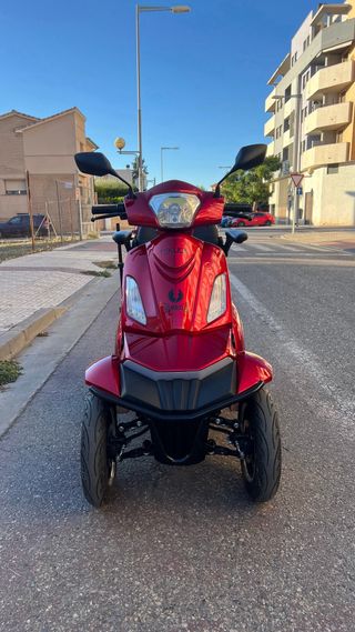 Scooter movilidad reducida 4 ruedas