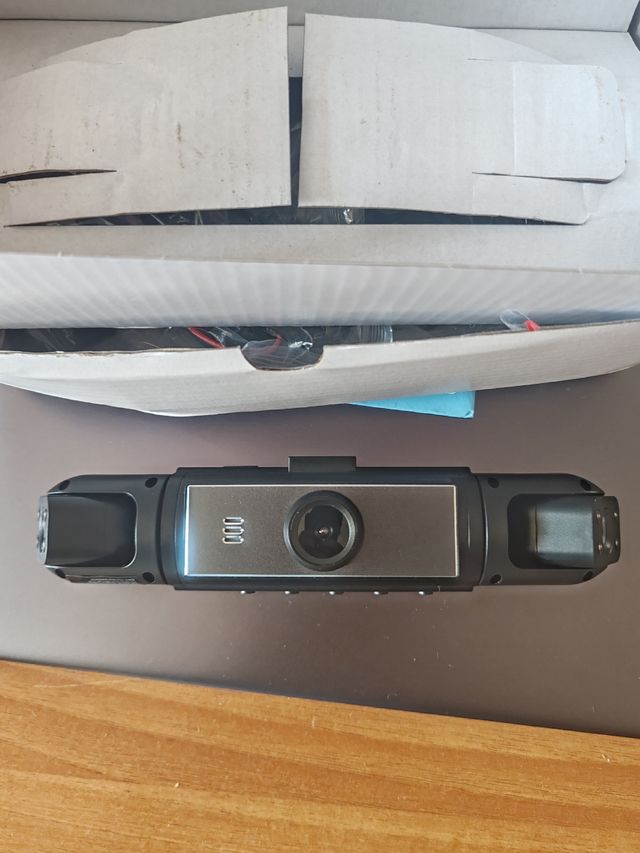 Dash Cam Auto 3 + 1 Telecamere - Nuova, mai usata