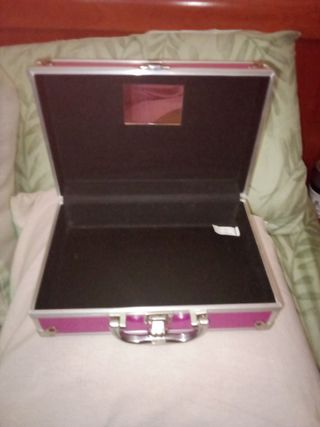 Estuche de metal para maquillaje con espejo