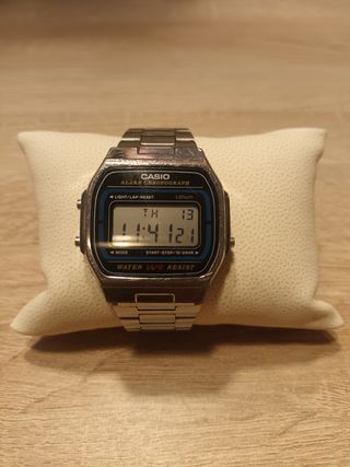 Reloj Casio Vintage Negro y Plateado
