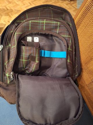 Mochila escolar/deportiva a cuadros marrón y verde