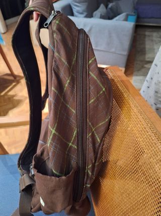 Mochila escolar/deportiva a cuadros marrón y verde
