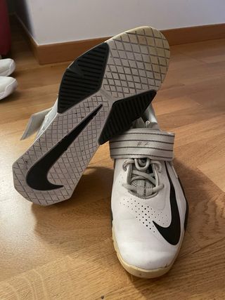 Nike Savaleos Talla 44