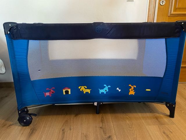 Parco culle per bambini con disegni di cuccioli