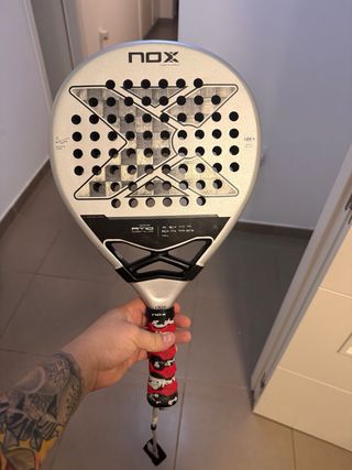 Pala padel NOX AT10 18K 2024 