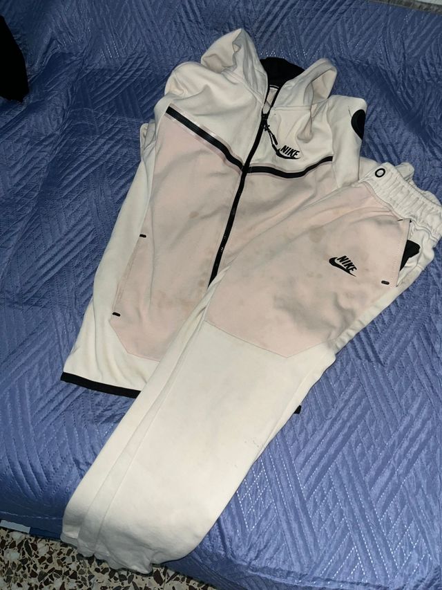 Conjunto Nike Beige y Negro