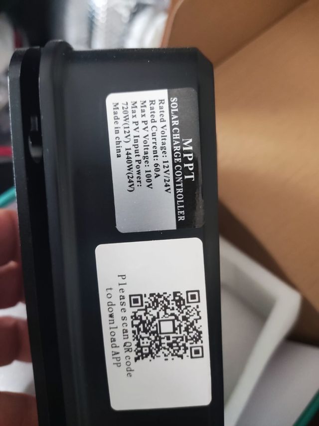 Regolatore di Carica Solare MPPT 60A 12V/24V Nuovo