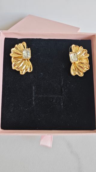 Pendientes flor dorado con circonita