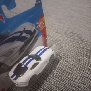 Hot Wheels Viper SRT 2013 Blanco