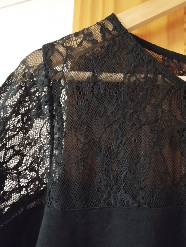 Falda y blusa de fiesta premamá con encaje 