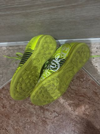 Zapatillas Puma Fútbol Talla 32