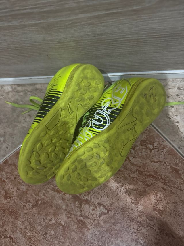 Zapatillas Puma Fútbol Talla 32