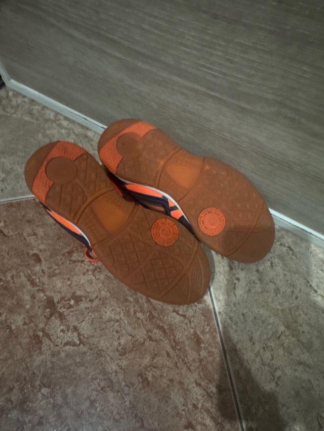 Zapatillas fútbol niño Talla 33