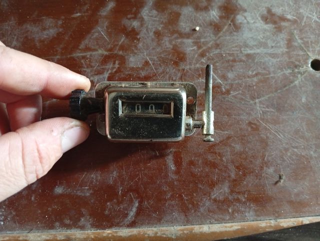 Contador manual de 4 dígitos