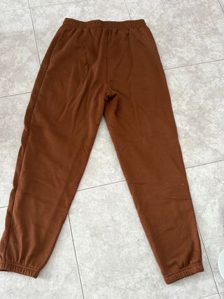Pantalón chándal térmico marrón