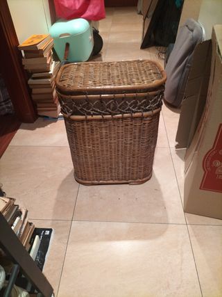 Cesto de mimbre 
