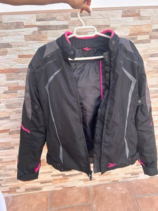 Chaqueta Moto Mujer Seventy Negra y Rosa