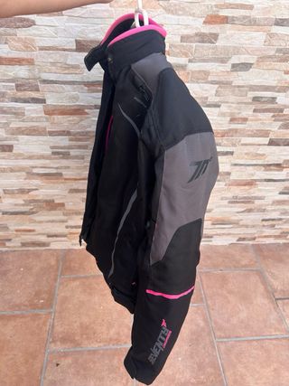 Chaqueta Moto Mujer Seventy Negra y Rosa