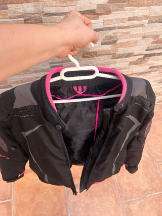 Chaqueta Moto Mujer Seventy Negra y Rosa