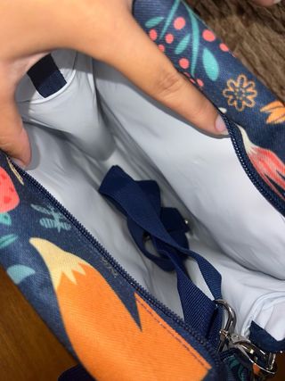 Nevera portátil con diseño de zorros