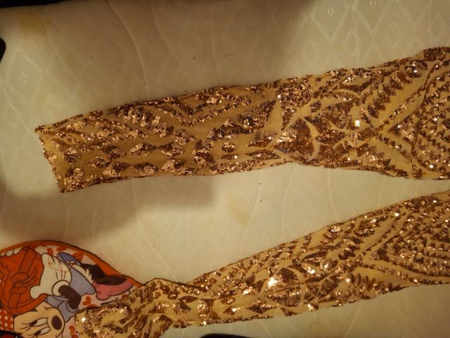 Abito da festa dorato con paillettes elastico