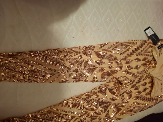 Abito da festa dorato con paillettes elastico