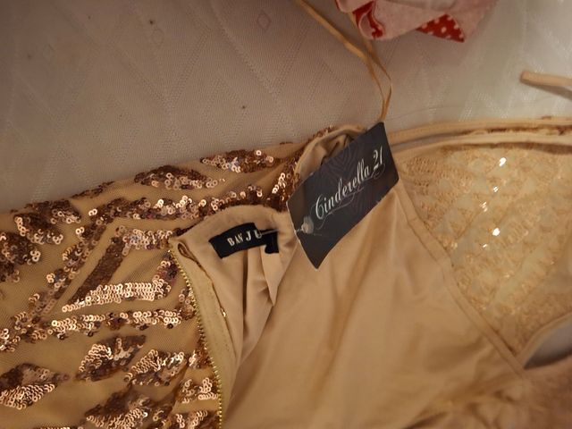 Abito da festa dorato con paillettes elastico