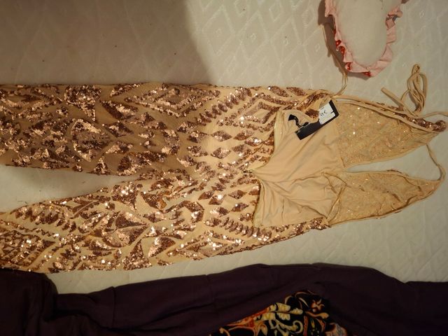 Abito da festa dorato con paillettes elastico