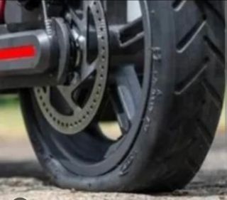 Cambio cámaras y llantas de patinete