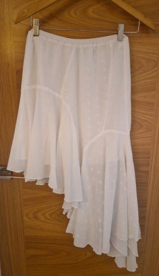 Falda blanca Stradivarius