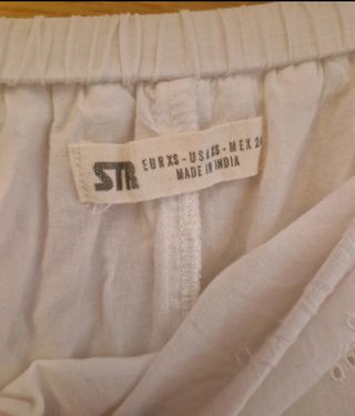 Falda blanca Stradivarius