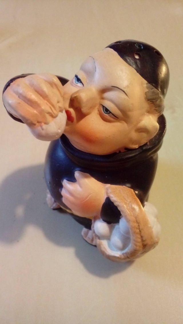 Salero, pimentero y portacucharas para cocina