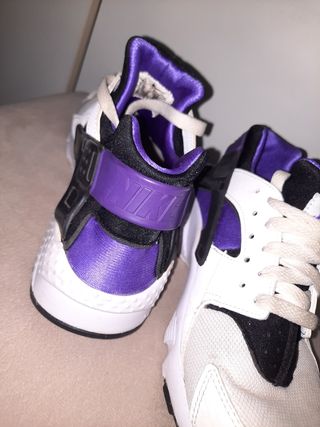 Zapatillas Nike Huarache Morado/Blanco