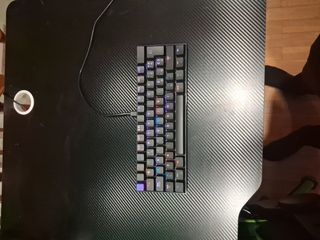 Teclado Gaming Negro y Morado