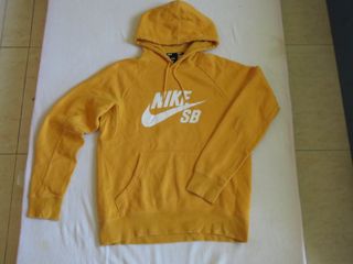 Sudadera Nike SB con capucha y bolsillo