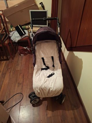 Carrito de bebé plegable con nórdico y cubrelluvia