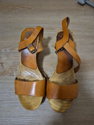 Porronet Sandalias Cuero y Madera Boho