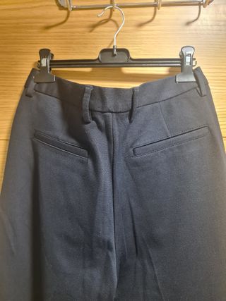 Pantalón de vestir Zara Talla 40. Nuevo 