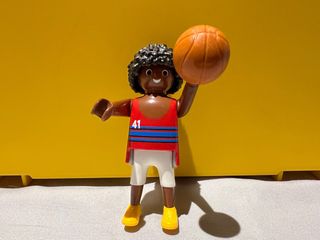 Playmobil Baloncestista con Pelota