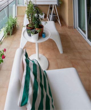 Conjunto sillas y mesa de exterior
