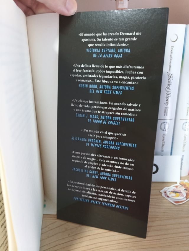 LIBRO: "La bruja de la verdad" Susan Dennard.