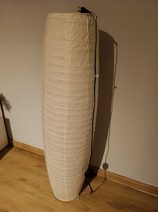 Lámpara de pie de papel beige