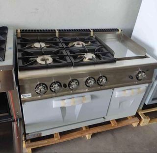 Cocina industrial 4 fuegos + plancha 624791924