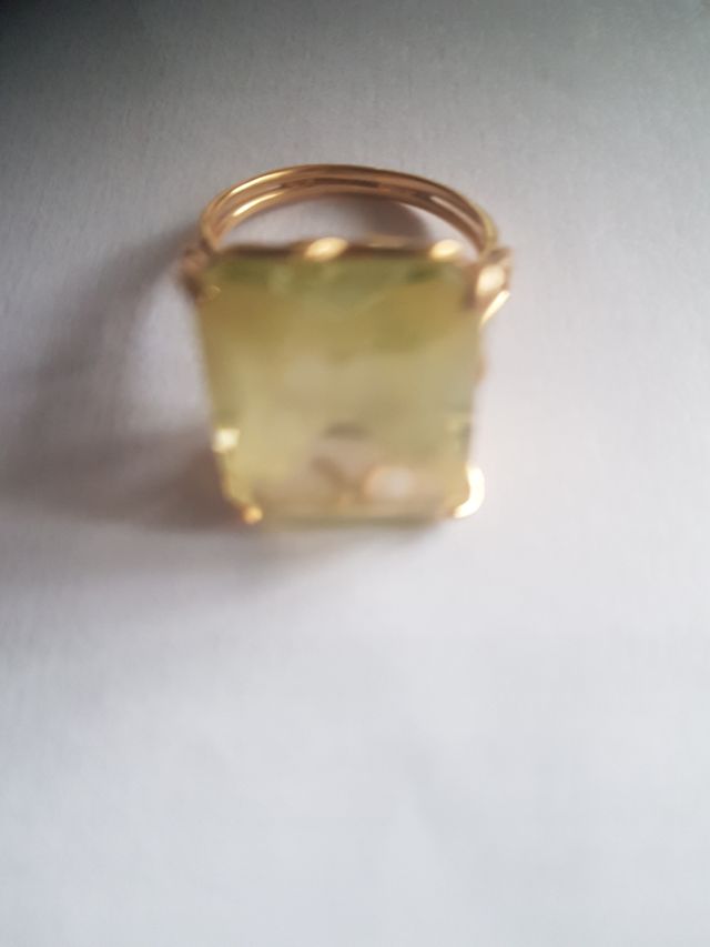 Sortija Oro 18K con Zafiro Verde