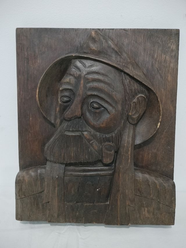 Tallas de madera, retratos tallados