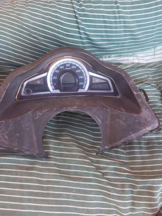 Manillar ,puños y mas piezas moto PCX