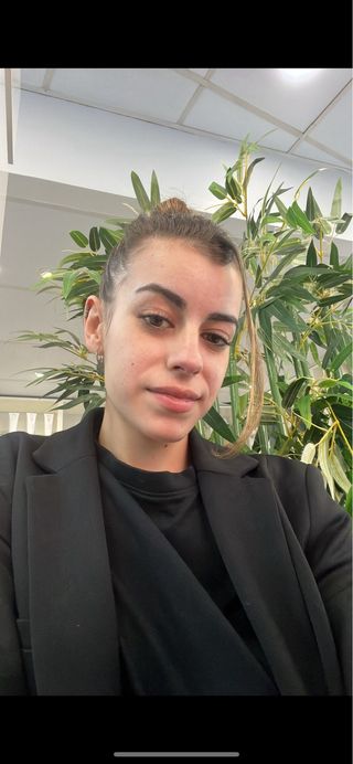 PROFESORA DE PELUQUERÍA/ESTETICA