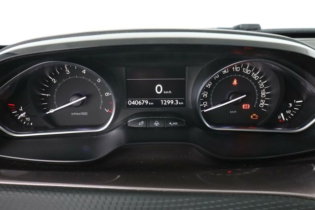 Peugeot 2008 1.2 VTi Active