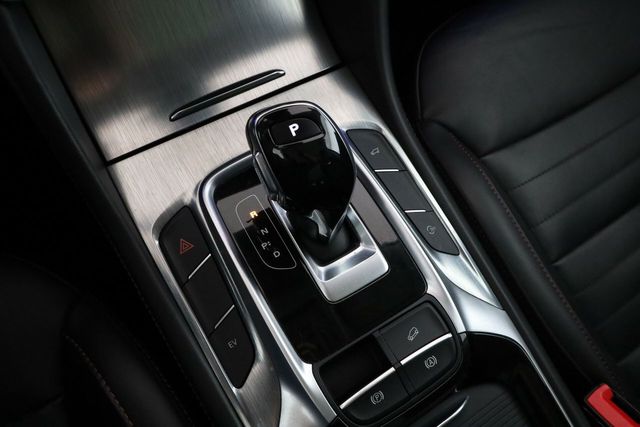 MG eHS 1.5 T-GDI Plug-in Hybrid Luxury